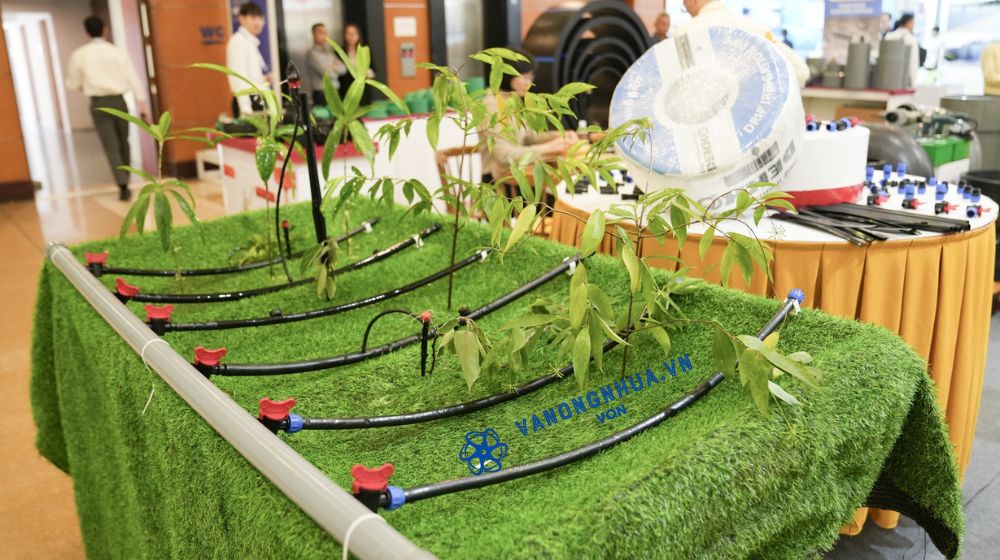 ống tưới không gắn chip Dekko là gì