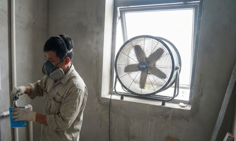 tránh hít mùi keo dán ống nhựa