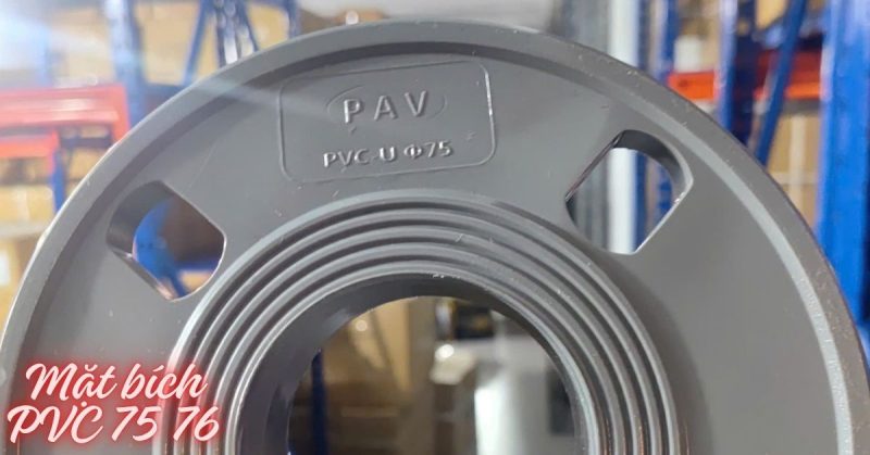 mặt bích pvc 75 76