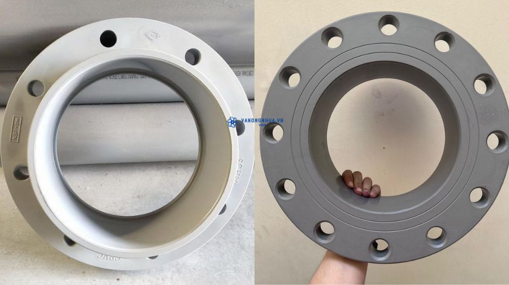 mặt bích nhựa 225 có nối ren không