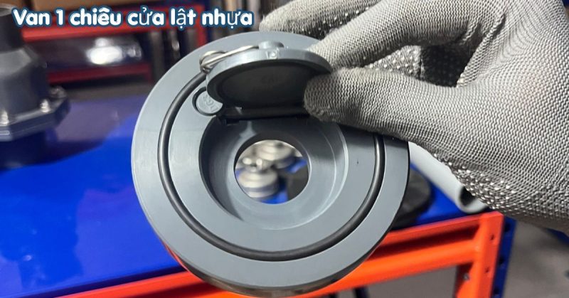van 1 chiều cửa lật nhựa