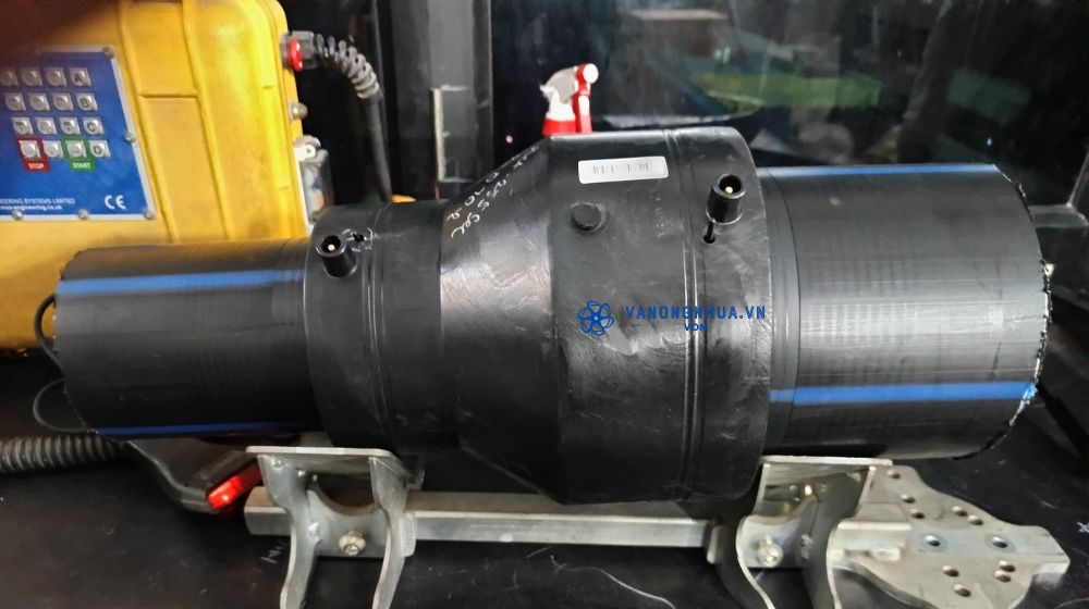 lắp đặt côn thu hdpe 160